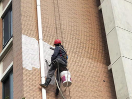 外墻瓷磚漏水怎么辦？瓷磚外墻滲水是怎么回事？