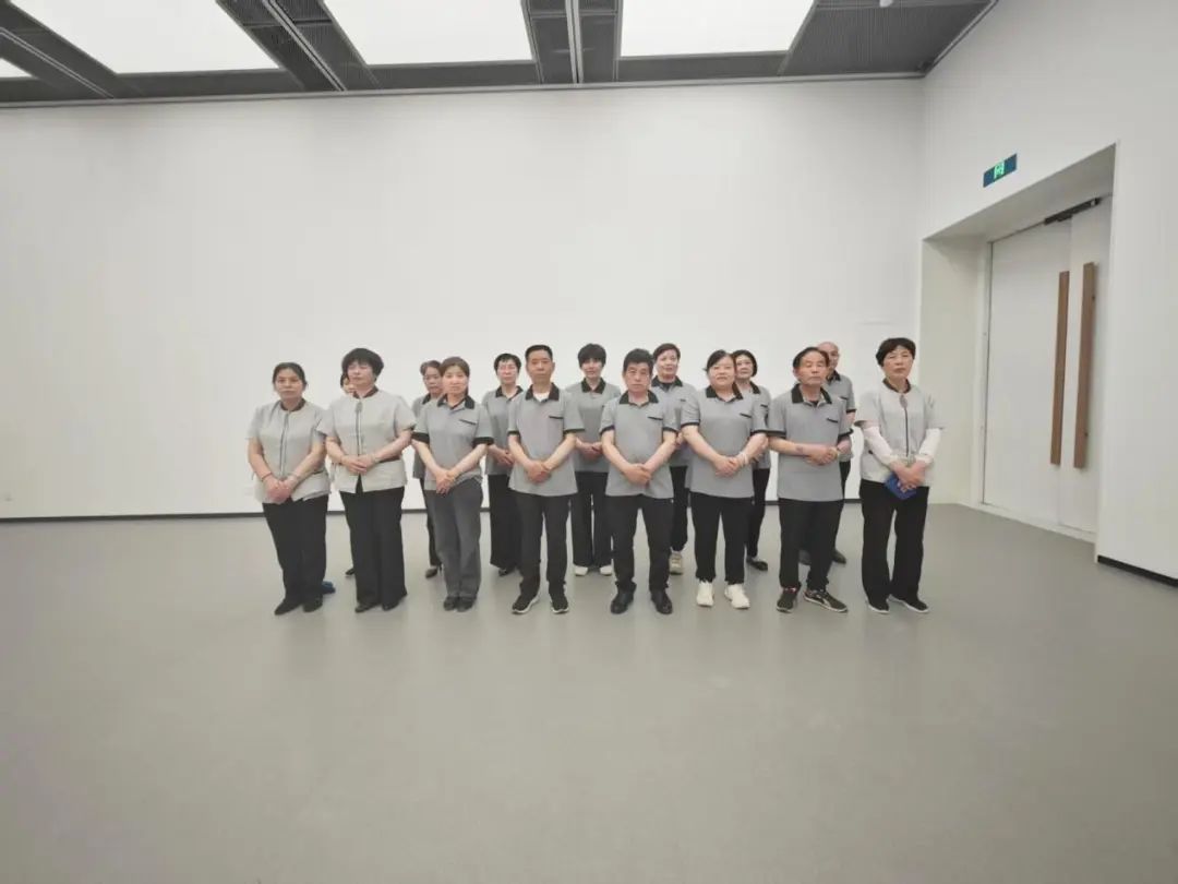 上海鷹隆開展"理論+實操"保潔技能專項培訓(xùn)｜筑牢服務(wù)基石 擦亮企業(yè)品牌